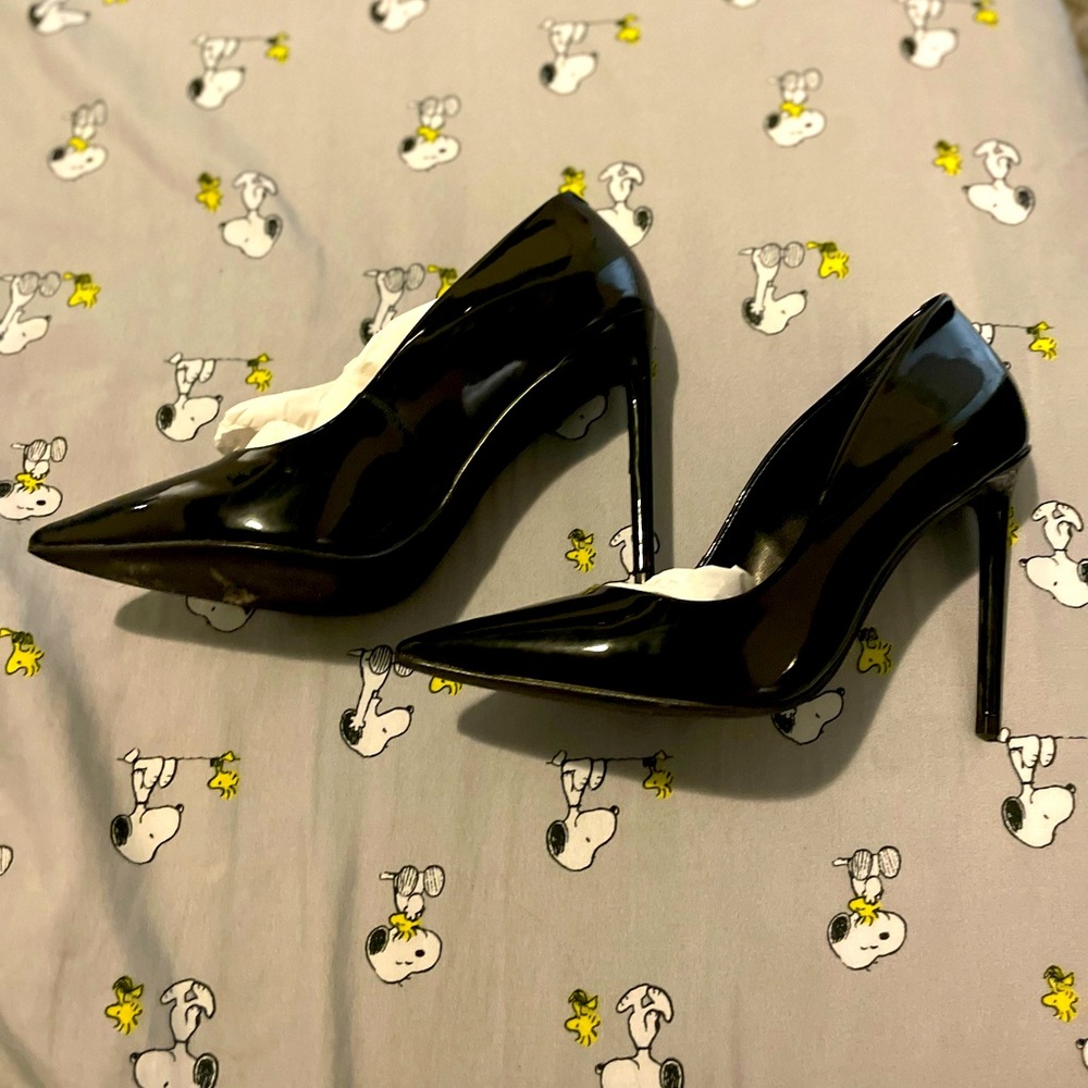 Steve Madden Daisie Pumps black patent size 6M